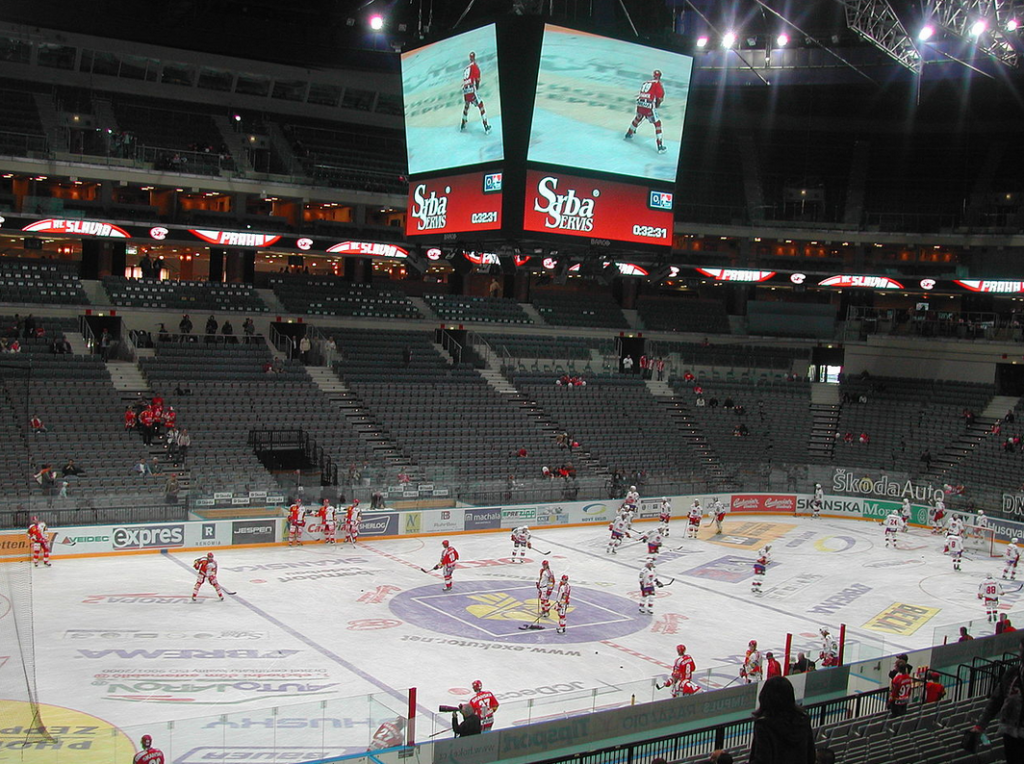 ijshockey wedstrijd bezoeken in Praag