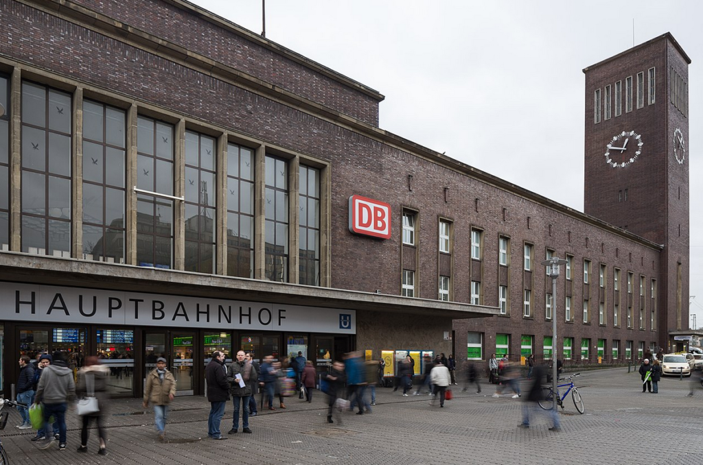 station/ hauptbahnhof Düsseldorf